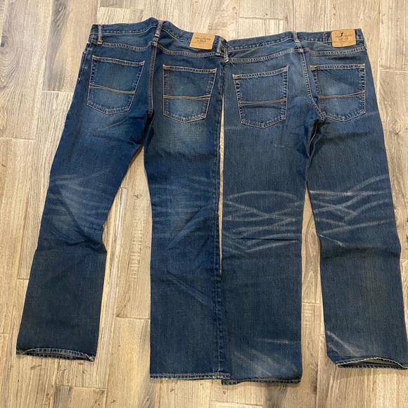 Dark Wash Lightly Distressed Abercrombie Jeans - Picture 3 of 4